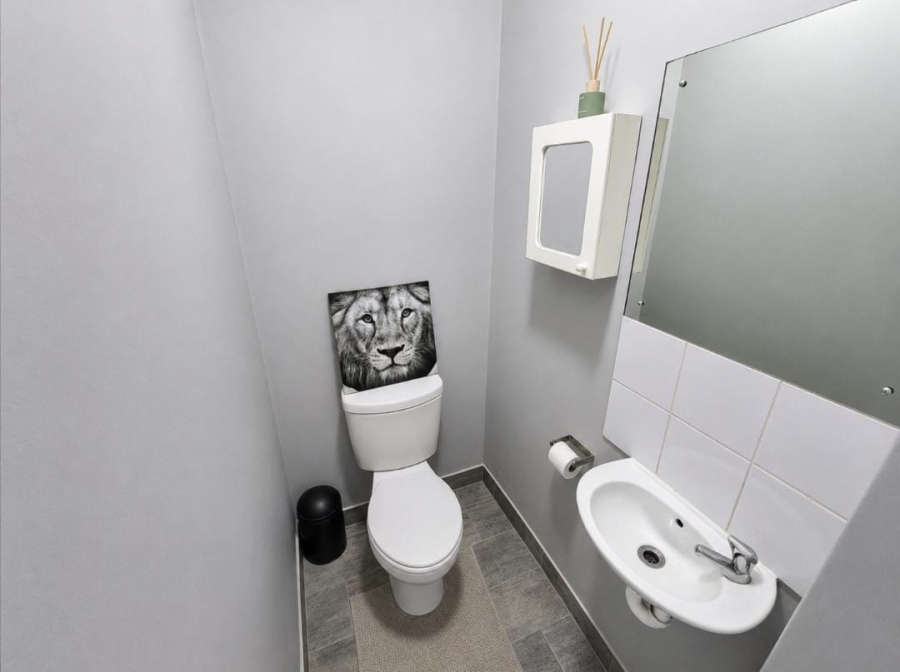 To Let 2 Bedroom Property for Rent in Observatory Western Cape